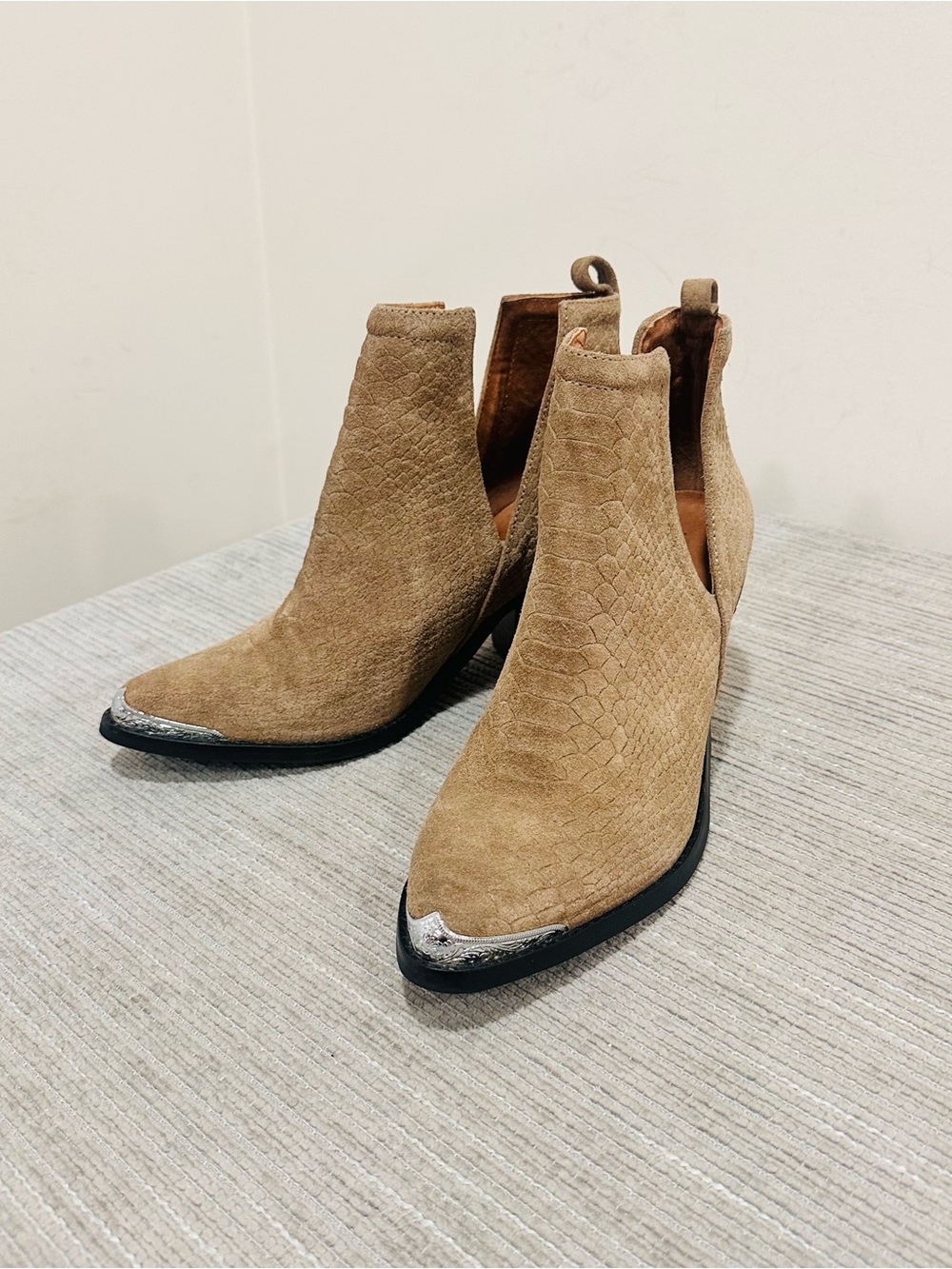 Jeffrey Campbell Cromwell Western Metal Booties Suede Cutout Ankle Boots Tan 8